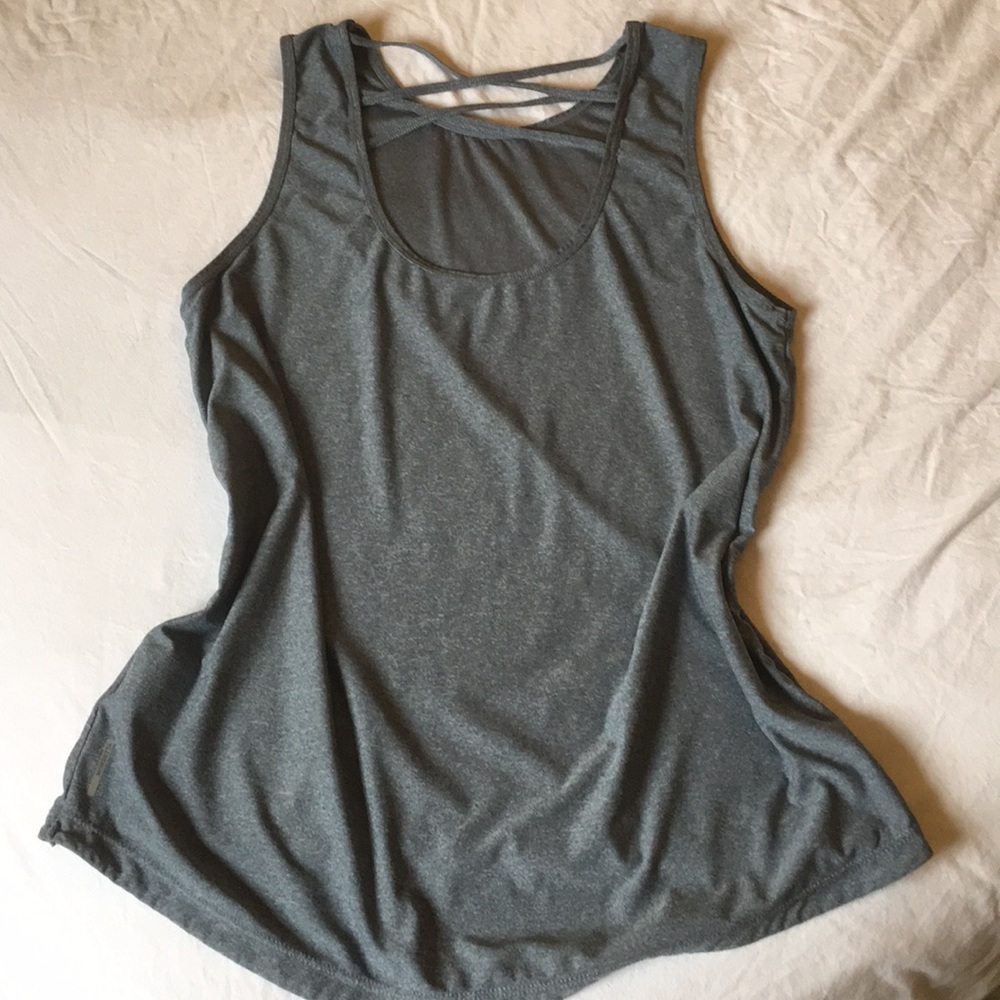NWOT Workout Top - Picture 2 of 3